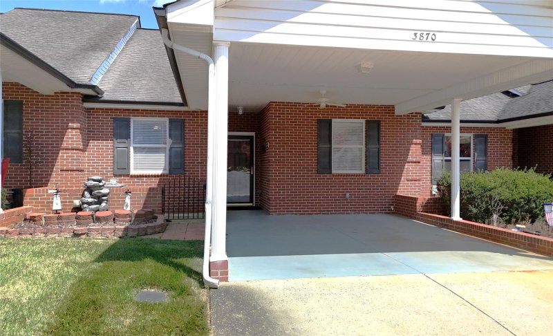 Property image 3 of 3870 Sage Court in The Terraces, Denver, NC 28037