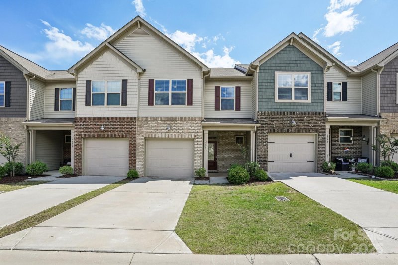 5254 Spanish Ivy Lane