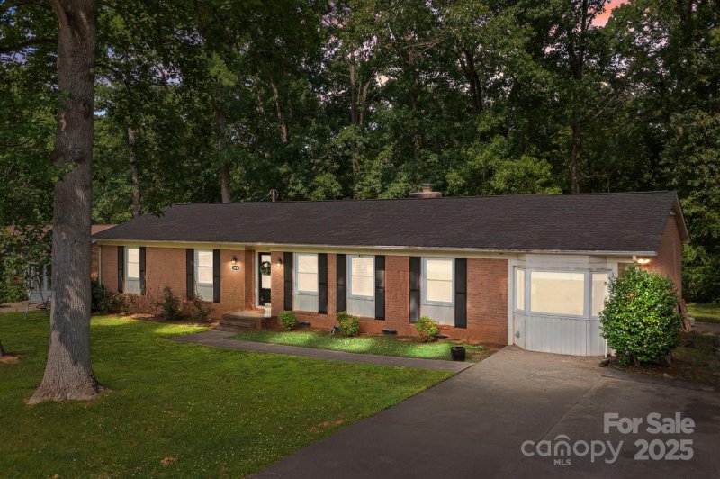 Property image 2 at 844 Fieldstone Road, Mooresville, NC 28115