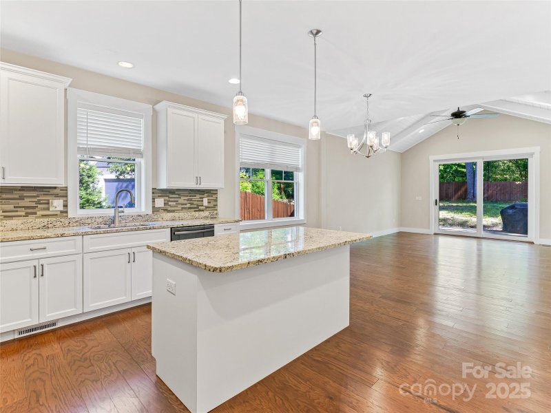 Property image 4 at 29 Farm Pond Lane, Candler, NC 28715