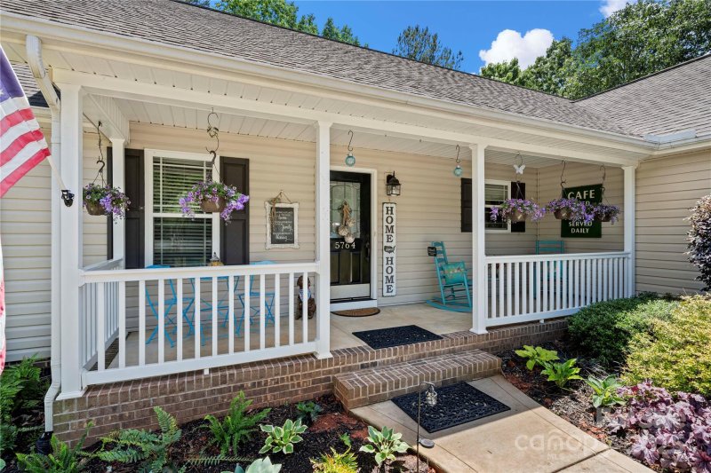 Property image 2 at 5764 Grassy Creek Road, Denver, NC 28037