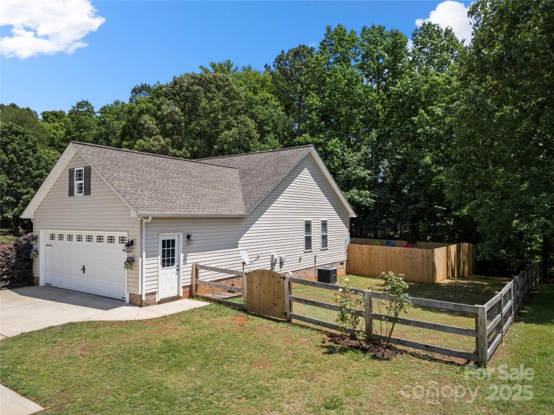 Property image 4 at 5764 Grassy Creek Road, Denver, NC 28037