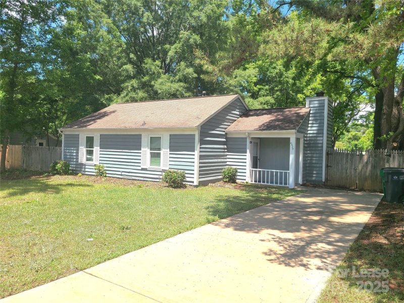 Property image 2 at 6929 Delta Lake Drive, Charlotte, NC 28215