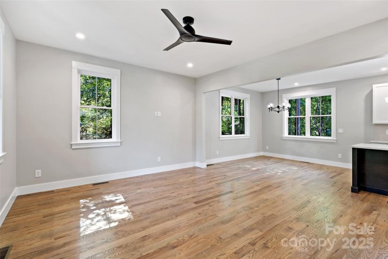 Property image 5 of 21 Talmadge Court in West Asheville, Asheville, NC 28806