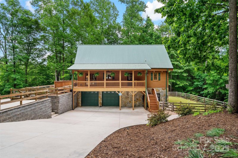 Property image 3 at 77 Pepperwood Drive, Marion, NC 28752