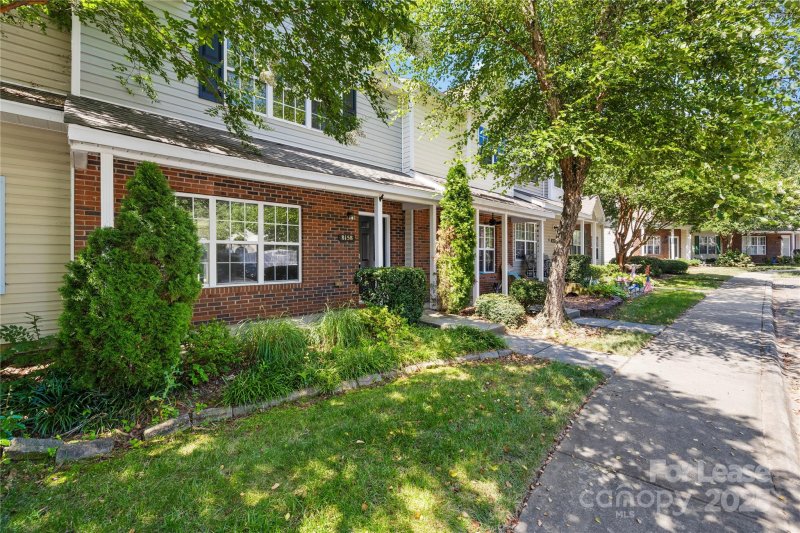 Property image 3 at 8158 Rudolph Road, Charlotte, NC 28216