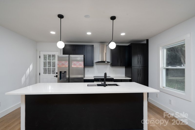 Property image 5 at 4500 Ridgeley Drive, Charlotte, NC 28208