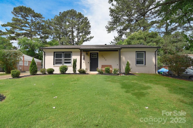 Property image 2 at 3623 Braden Drive, Charlotte, NC 28216