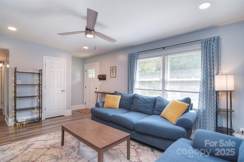 Property image 3 at 3623 Braden Drive, Charlotte, NC 28216