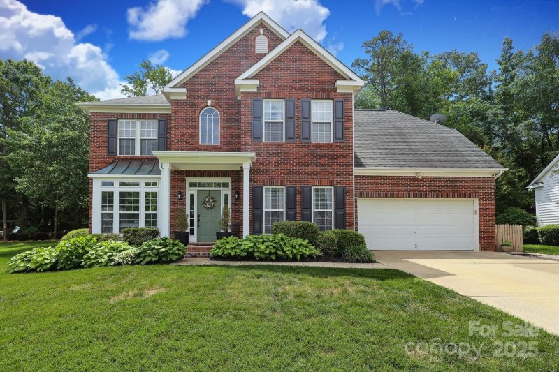 916 Cadogan Court