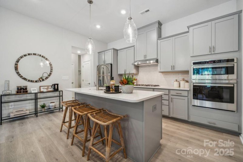3121 Beacon Heights Road