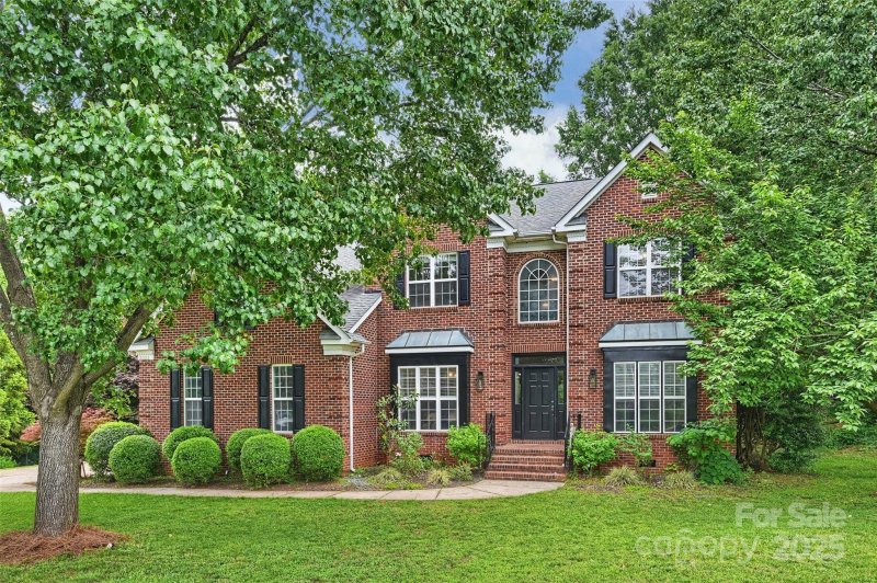 Heron Harbor, Cornelius Community