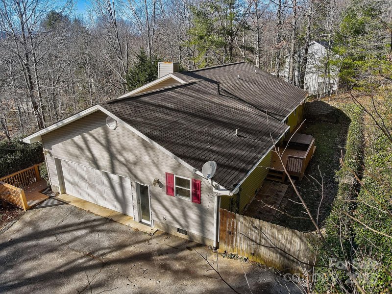 Property image 3 at 703 Cinnamon Way, Flat Rock, NC 28731