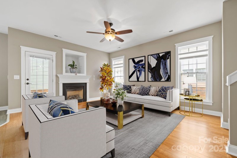 132 E Morehouse Avenue