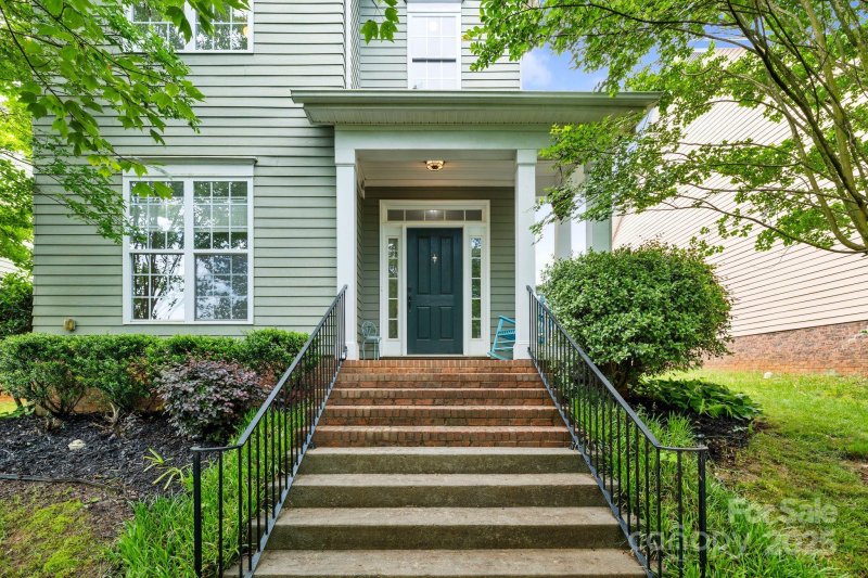 Property image 2 of 132 E Morehouse Avenue in Water Oak, Mooresville, NC 28117