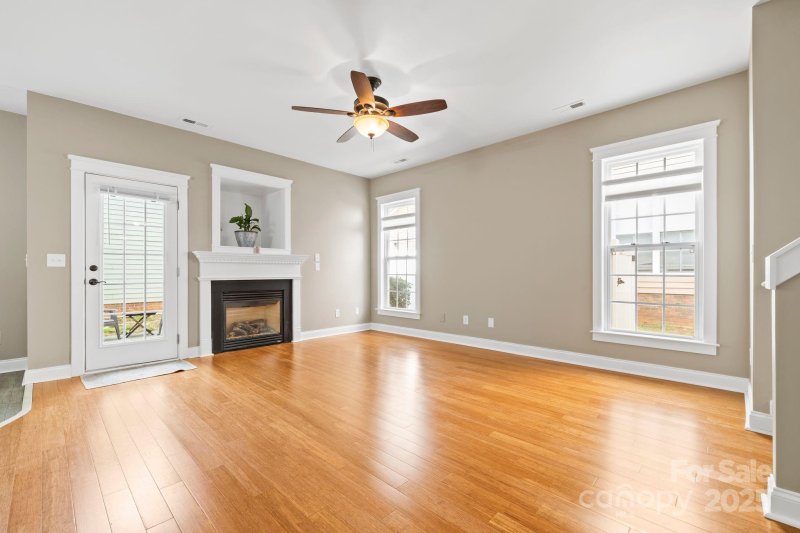 Property image 4 of 132 E Morehouse Avenue in Water Oak, Mooresville, NC 28117