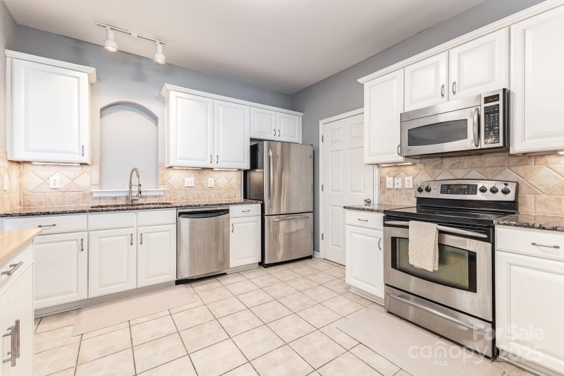 Property image 3 of 14857 Santa Lucia Drive in Belle Vista, Charlotte, NC 28277