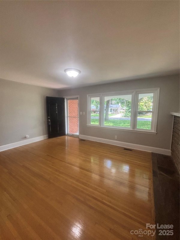 Property image 2 at 2414 Lanier Avenue, Charlotte, NC 28205
