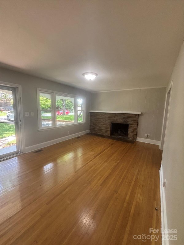 Property image 3 at 2414 Lanier Avenue, Charlotte, NC 28205