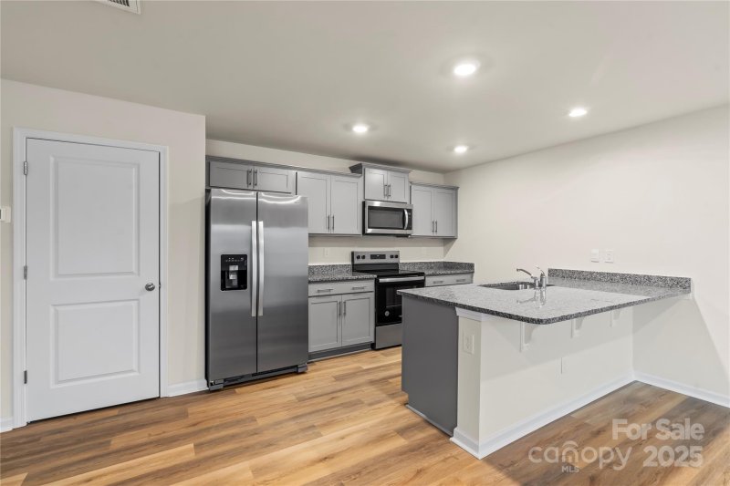 Property image 2 of 4116 Lurelin Lane in Mallard Creek Towns, Charlotte, NC 28262