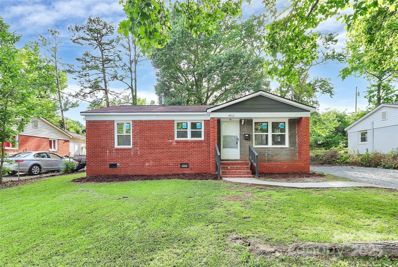Property image 5 at 4913 Winchester Street, Charlotte, NC 28208