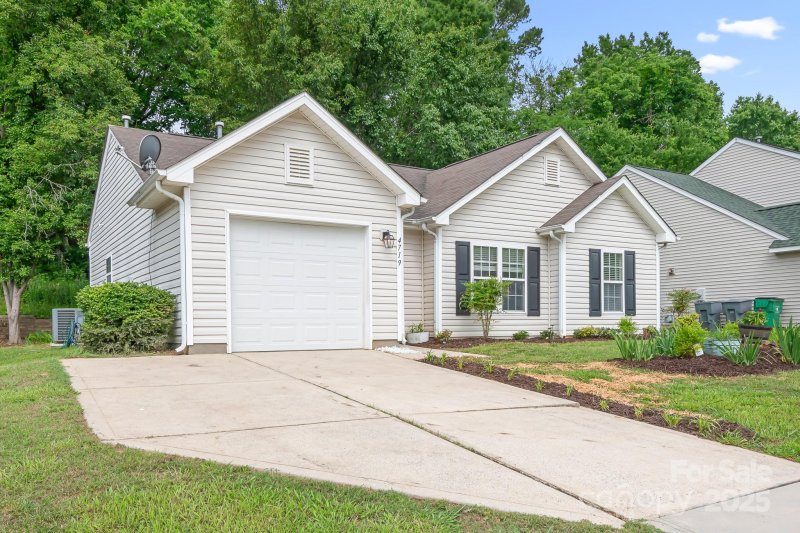 4719 Sahalee Lane
