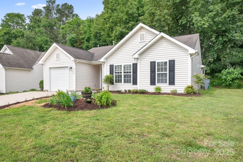 Property image 3 at 4719 Sahalee Lane, Charlotte, NC 28216
