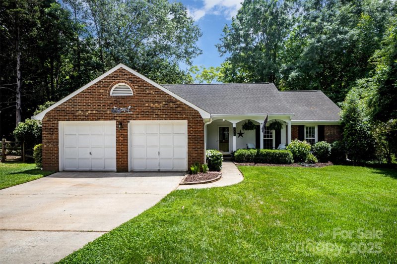 Property image 2 at 1014 Covewood Court, Charlotte, NC 28270