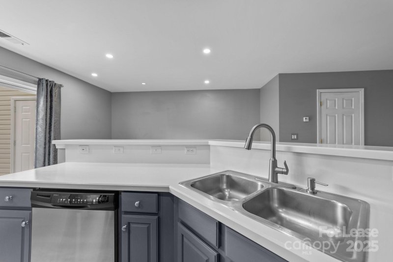 Property image 4 at 17562 Caldwell Track Drive, Cornelius, NC 28031