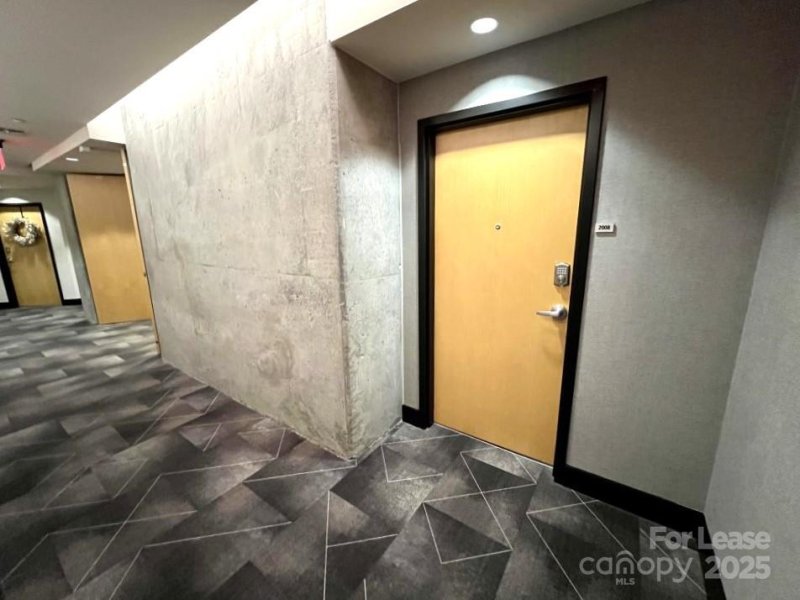 Property image 3 at 210 N Church Street, Charlotte, NC 28202