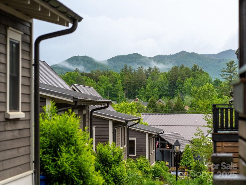 Property image 3 at 15 Fay Jones Lane, Black Mountain, NC 28711