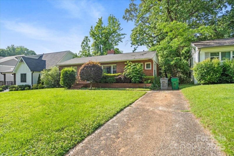 Property image 3 at 1315 Cortland Road, Charlotte, NC 28209