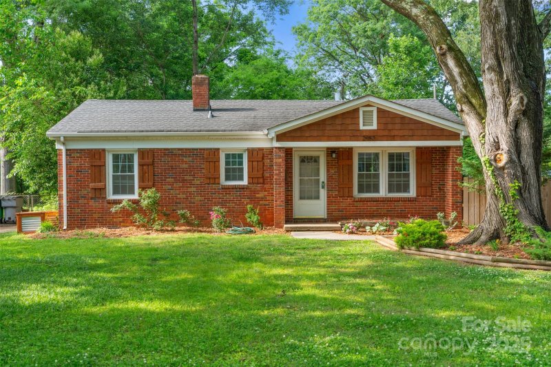 Property image 2 at 2953 Enfield Road, Charlotte, NC 28205