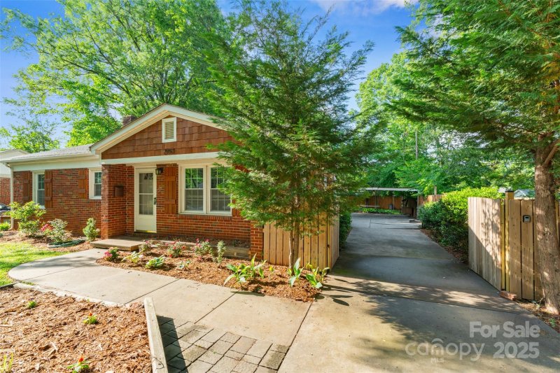 Property image 4 at 2953 Enfield Road, Charlotte, NC 28205