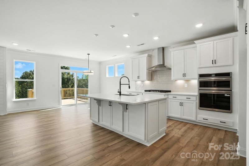 Property image 5 of 128 Longwood Road in Summerlin, Mooresville, NC 28115