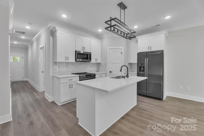 Property image 3 of 1933 St Mark Street in Biddle Heights, Charlotte, NC 28216