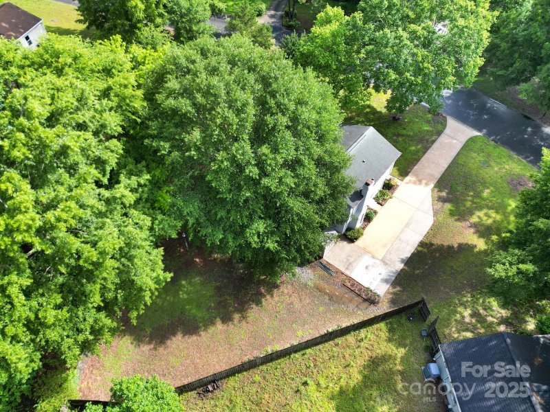 Property image 5 of 8514 Timber Crest Circle in Falconbridge, Charlotte, NC 28226