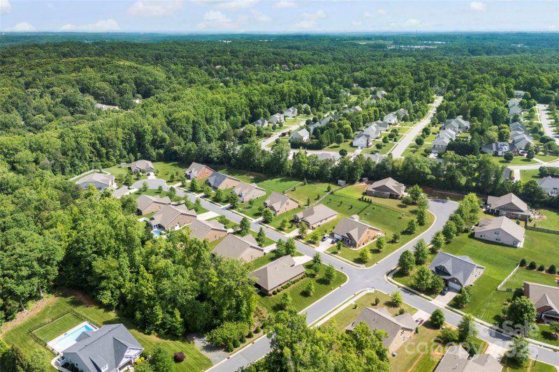 Property image 5 at 8840 Mullis Forest Court, Mint Hill, NC 28227