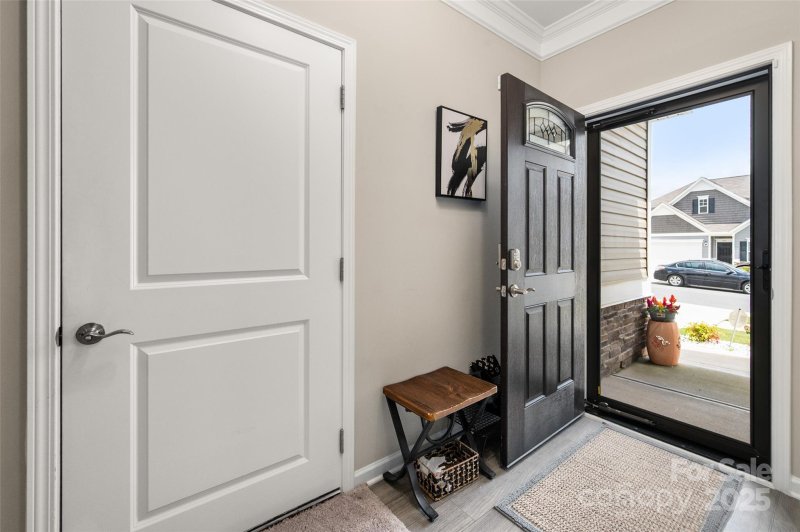 Property image 2 at 9034 Evercrisp Lane, Charlotte, NC 28215