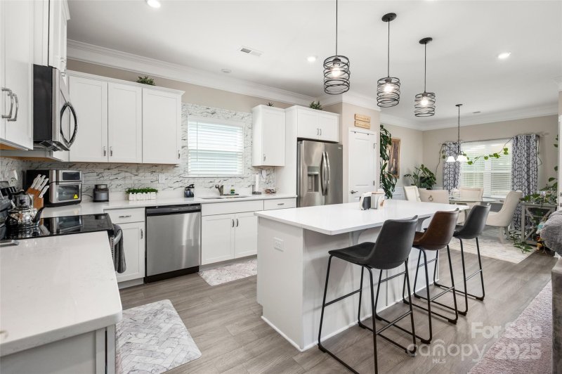 Property image 4 at 9034 Evercrisp Lane, Charlotte, NC 28215