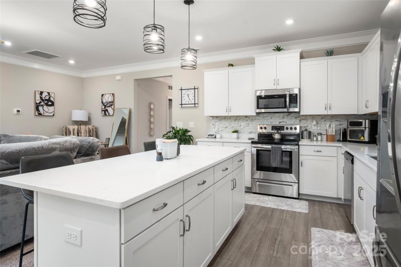 Property image 5 at 9034 Evercrisp Lane, Charlotte, NC 28215