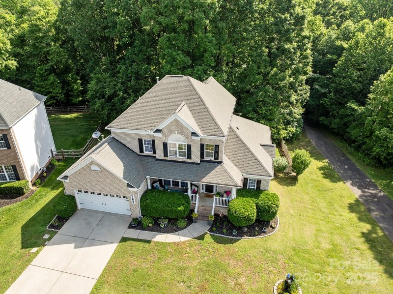 Property image 2 of 161 Dairy Farm Road in Harris Village, Mooresville, NC 28115