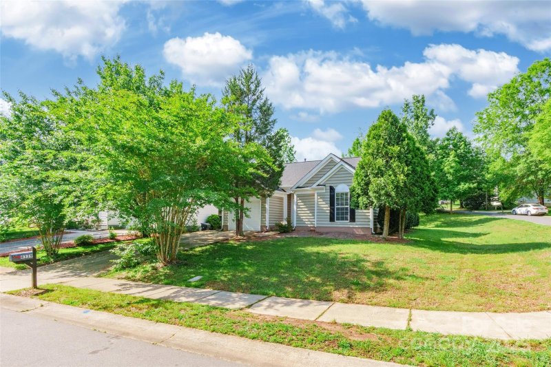 Property image 2 at 8339 Hornwood Court, Charlotte, NC 28215