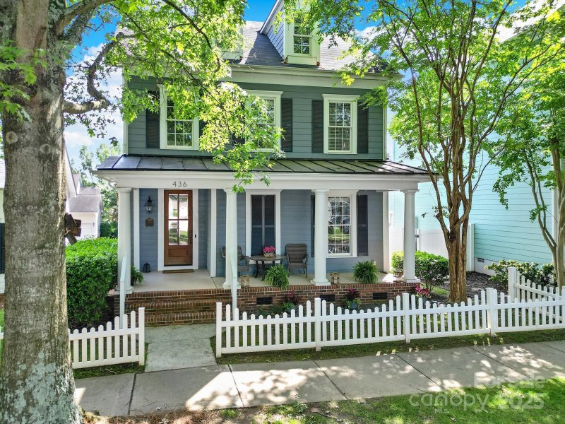 436 Third Baxter Street