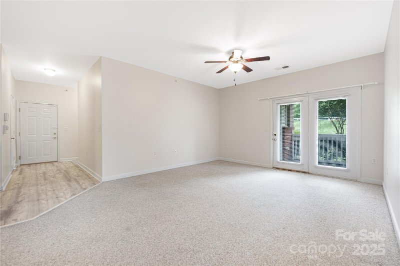 Property image 3 at 17111 Doe Valley Court, Cornelius, NC 28031