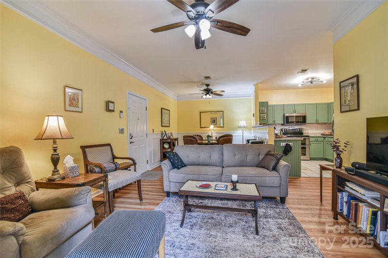 Property image 3 at 214 Appeldoorn Circle, Asheville, NC 28803