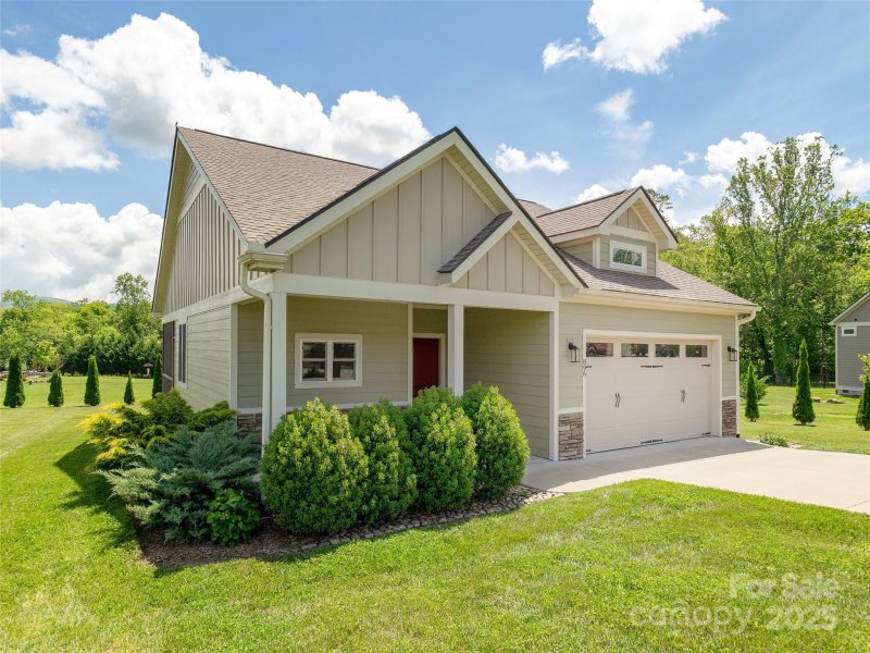 Property image 3 at 896 Blacksmith Run Drive, Hendersonville, NC 28792