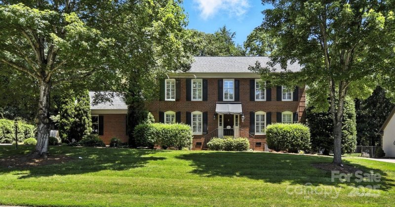 Property image 2 of 147 35th Avenue in Hunters Run, Hickory, NC 28601