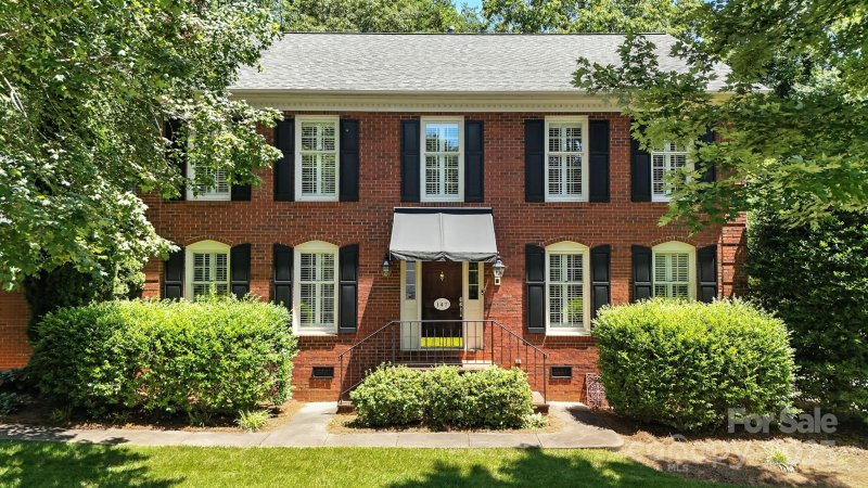 Property image 3 of 147 35th Avenue in Hunters Run, Hickory, NC 28601