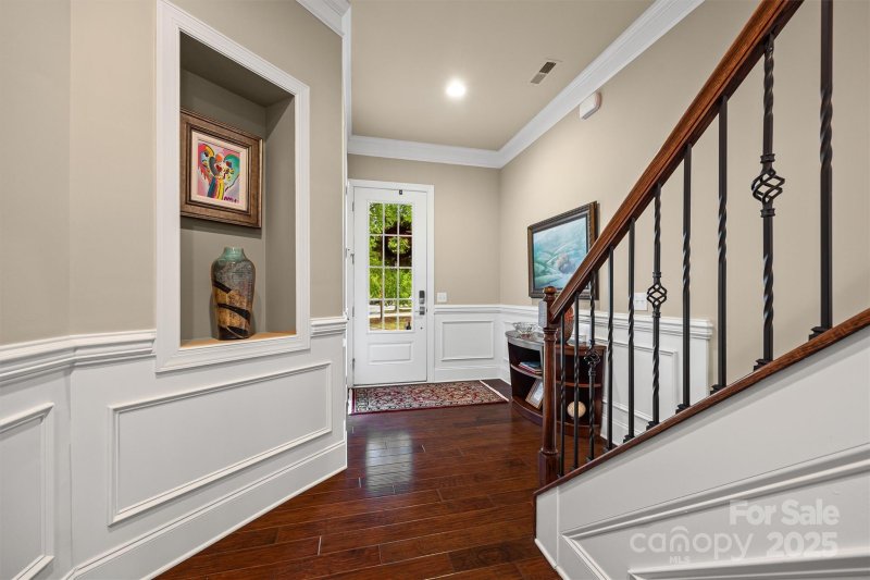 Property image 4 of 703 English Tudor Lane in Gardens At Wendover, Charlotte, NC 28211